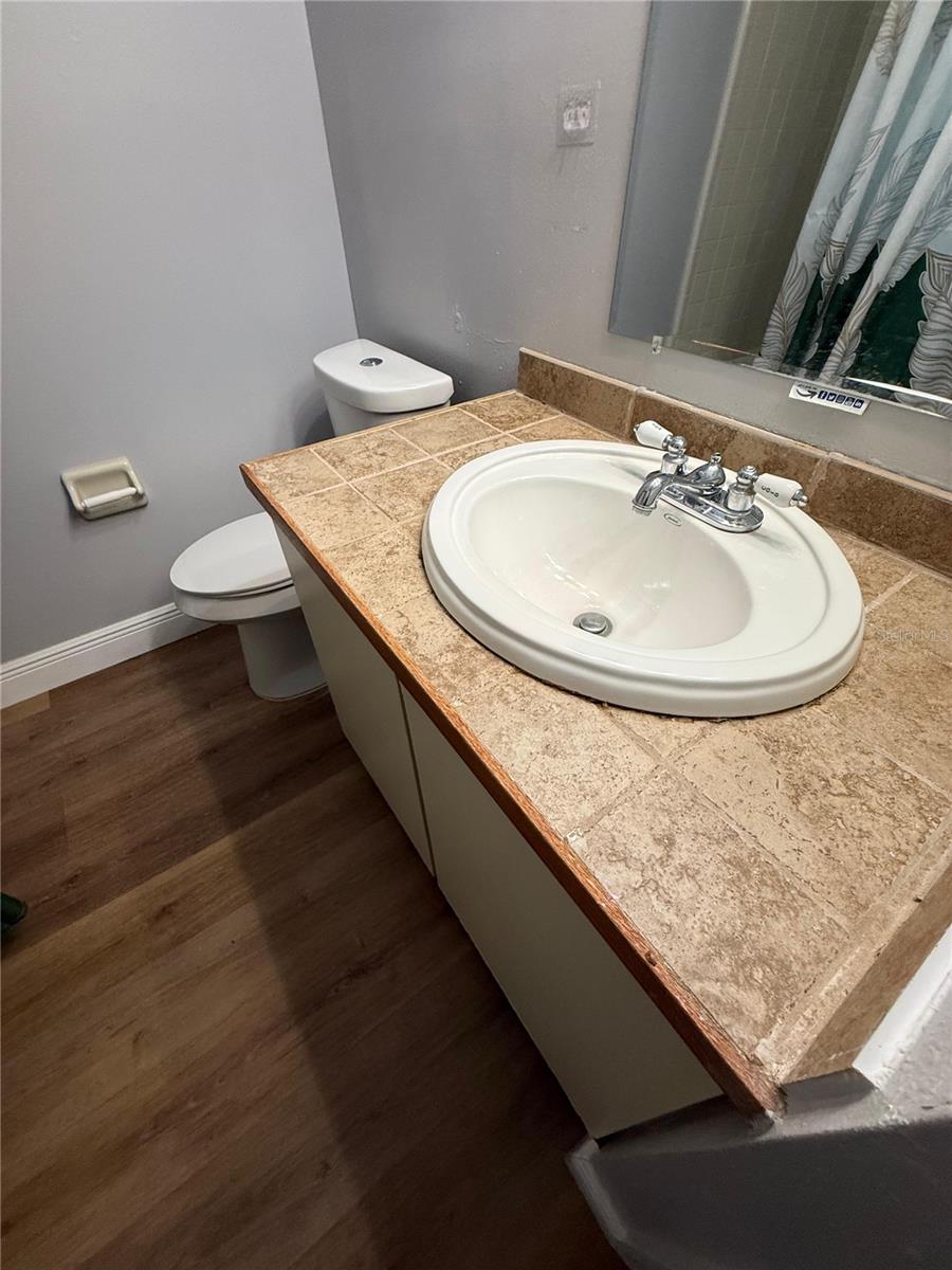 BVL LAKEPOINTE TWNHMS - Residential Lease