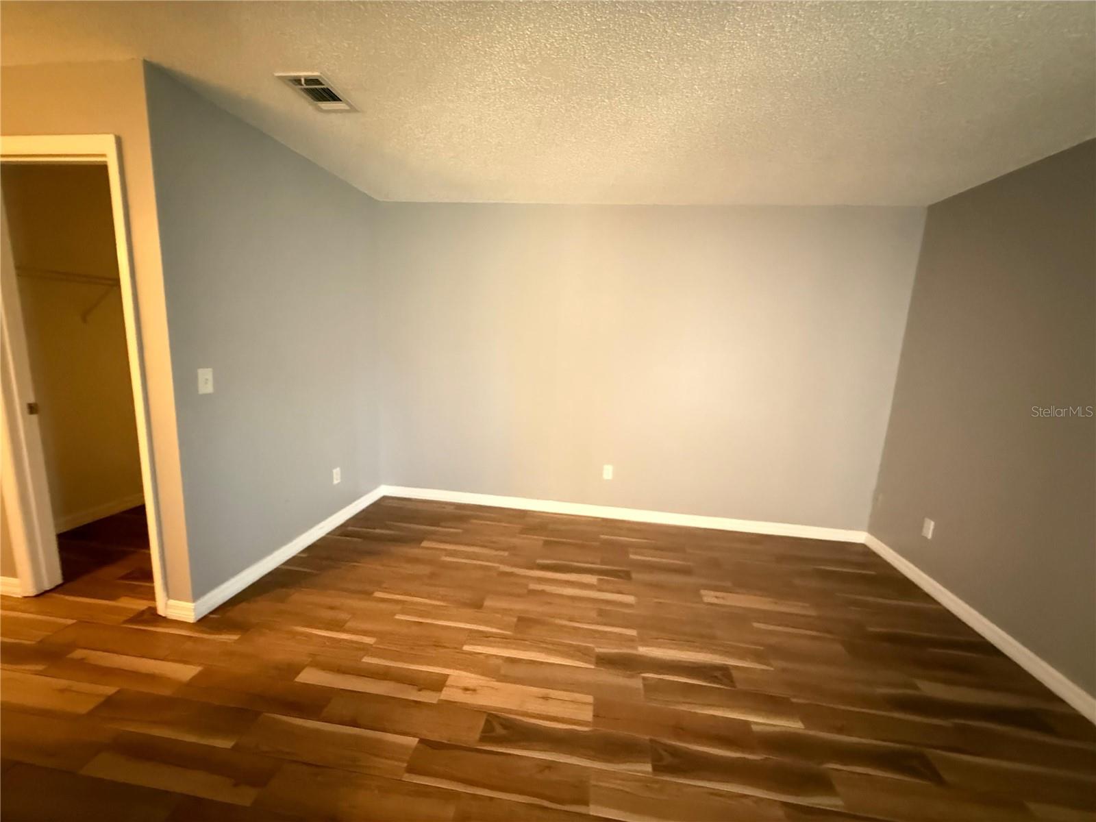 BVL LAKEPOINTE TWNHMS - Residential Lease