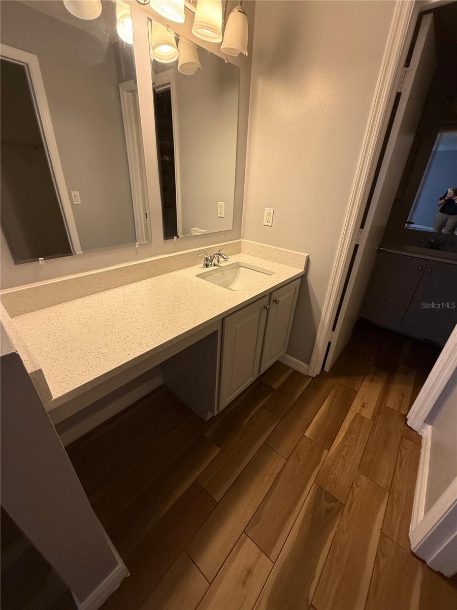 BVL LAKEPOINTE TWNHMS - Residential Lease