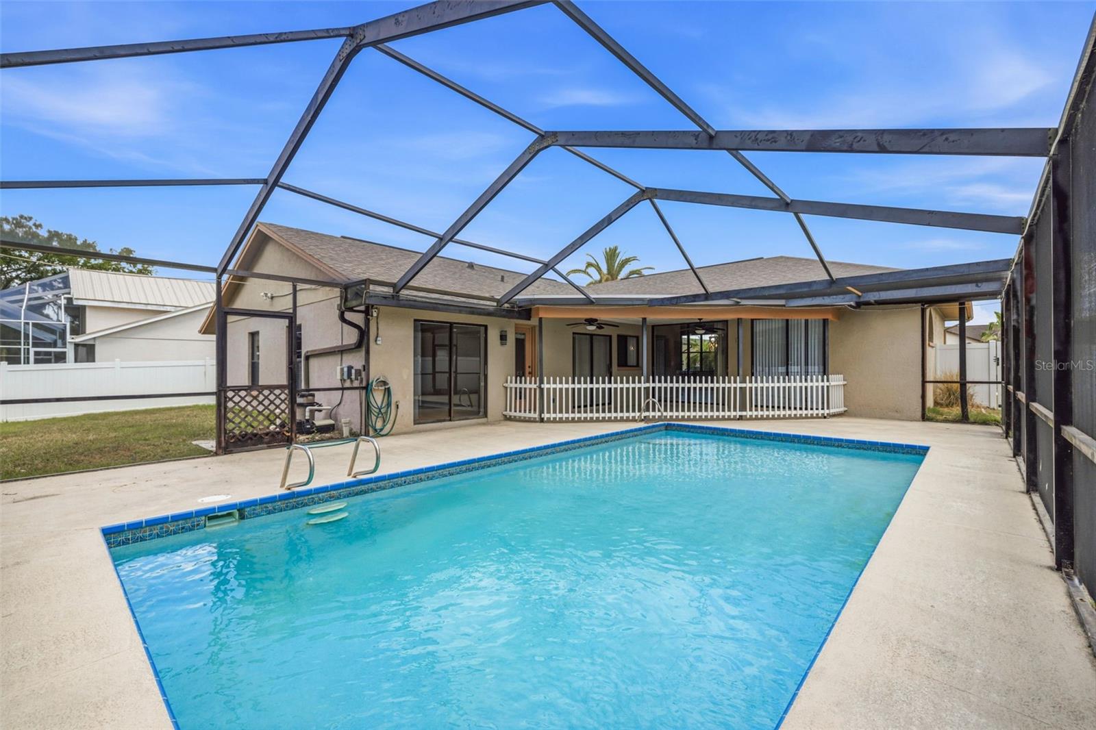 HUNTERS RIDGE - Residential
