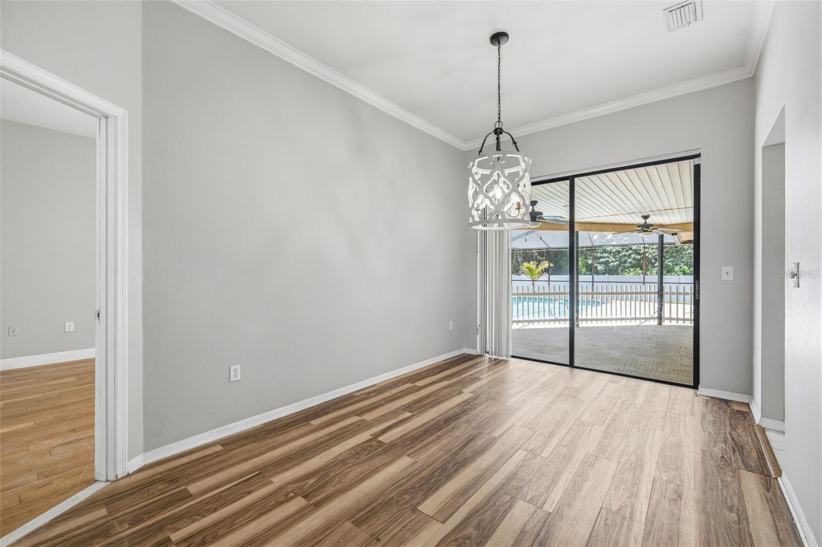 HUNTERS RIDGE - Residential