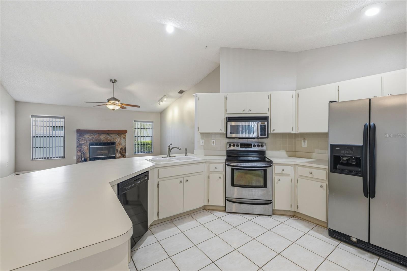 HUNTERS RIDGE - Residential