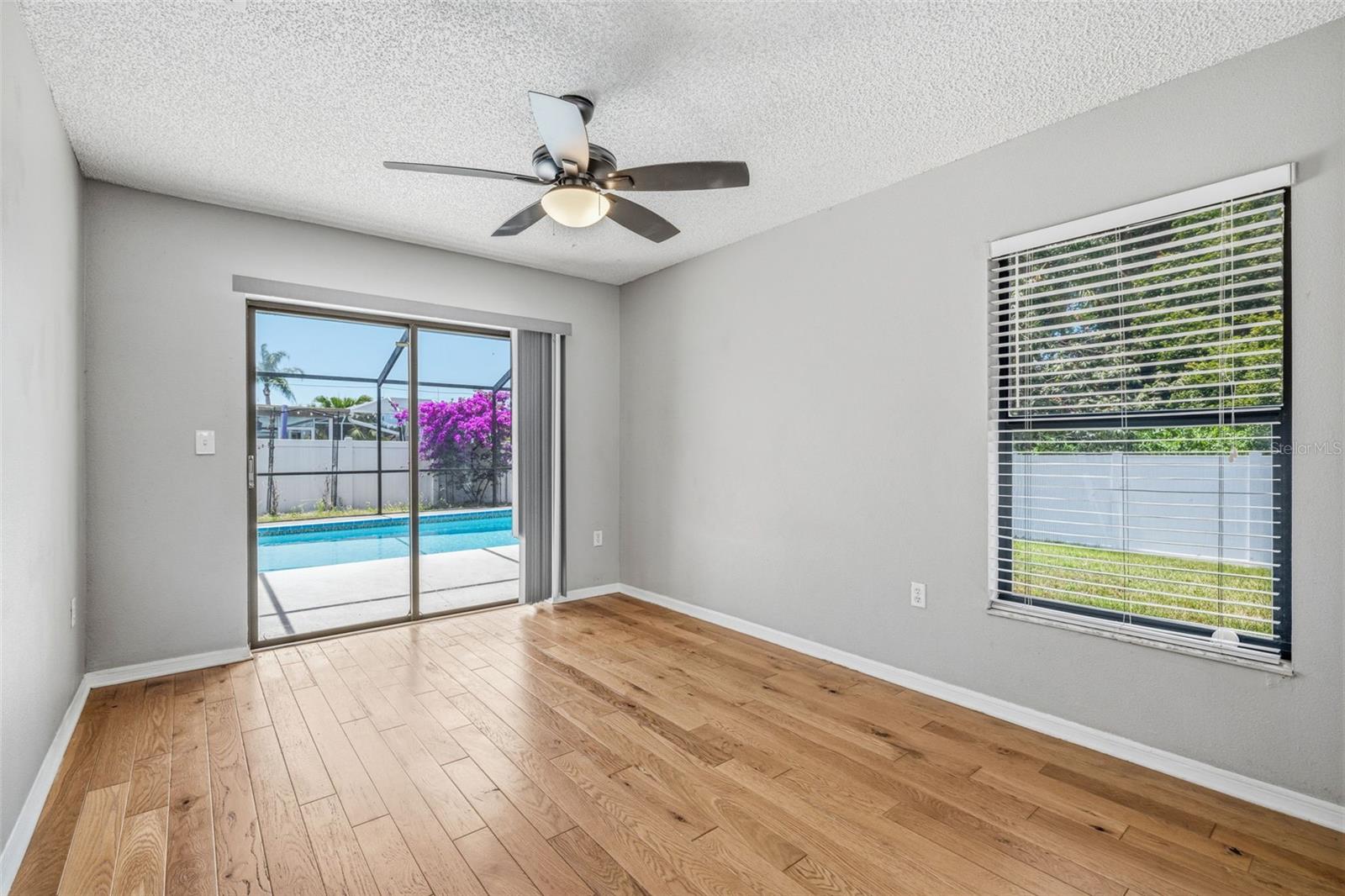HUNTERS RIDGE - Residential
