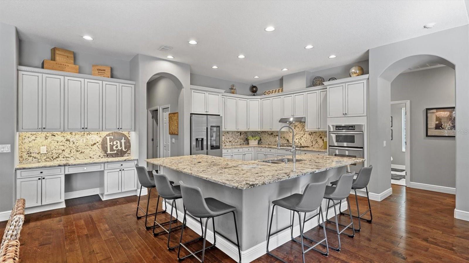 WELLINGTON MANOR PH 2 - Residential