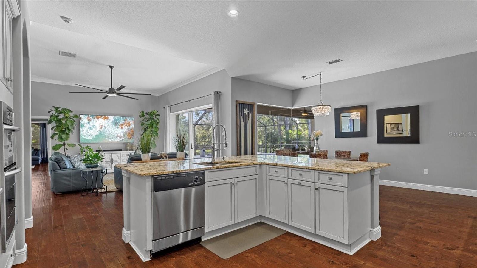 WELLINGTON MANOR PH 2 - Residential