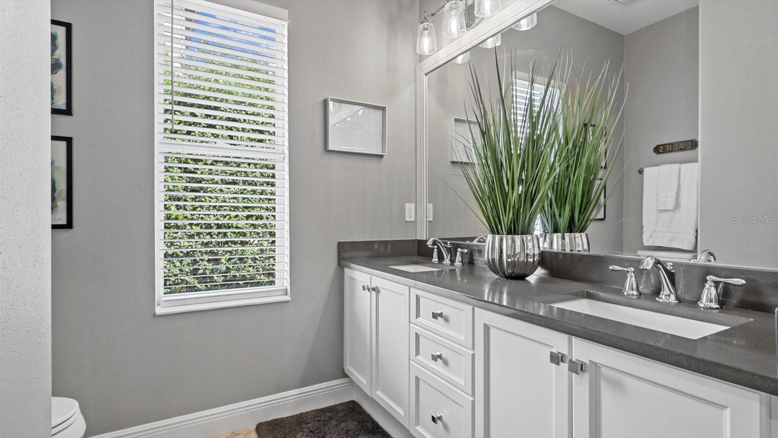 WELLINGTON MANOR PH 2 - Residential