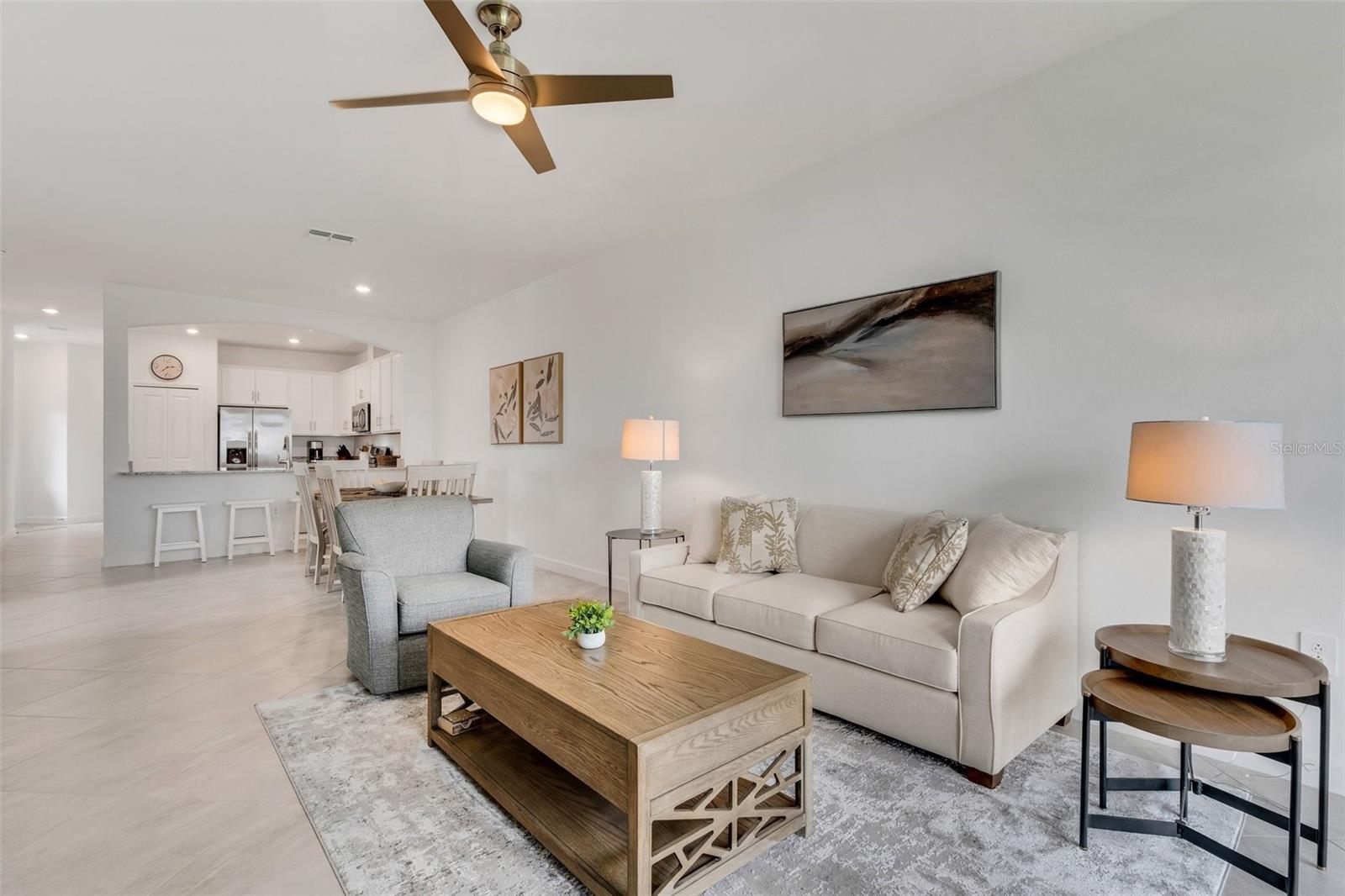 LORRAINE LAKES PH I - Residential Lease