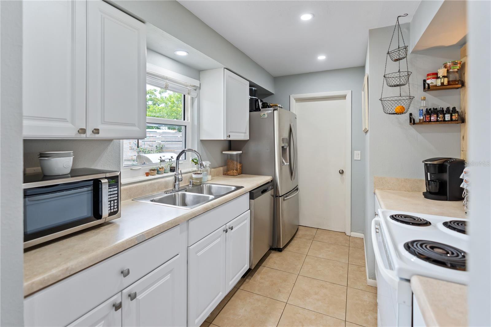 RIDGEWOOD ESTATES 09 ADD - Residential