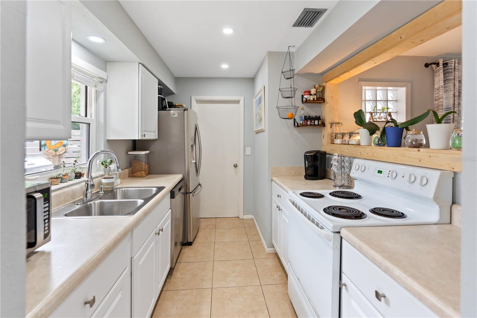 RIDGEWOOD ESTATES 09 ADD - Residential