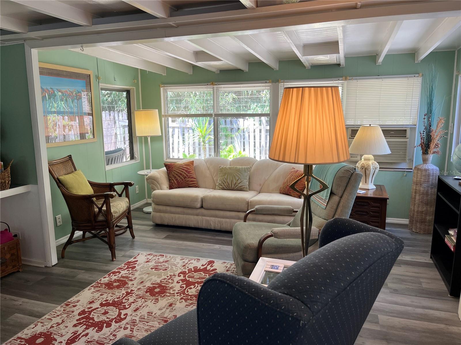 WALL SPGS MOBILE HOME PARK UNREC - Residential