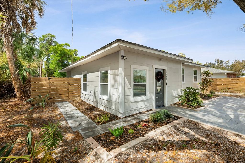 Photo of 5135 Old Bradenton Road, Sarasota, FL 34234 (MLS # A4685664)