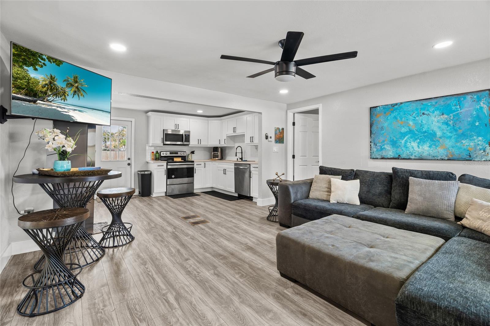 ARMSTRONG ACRES - Residential