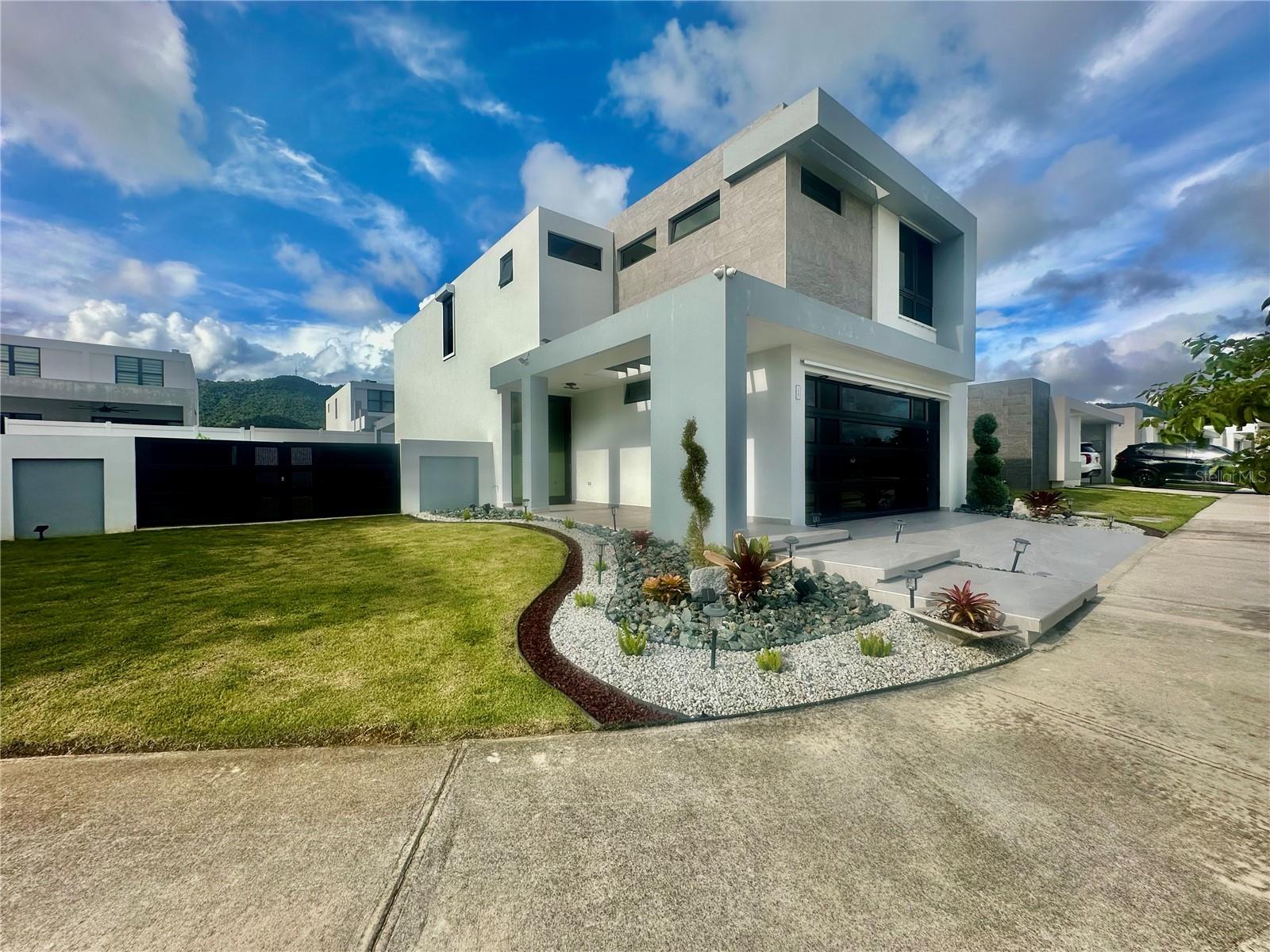LOS SUENOS CIUDAD JARDIN - Residential