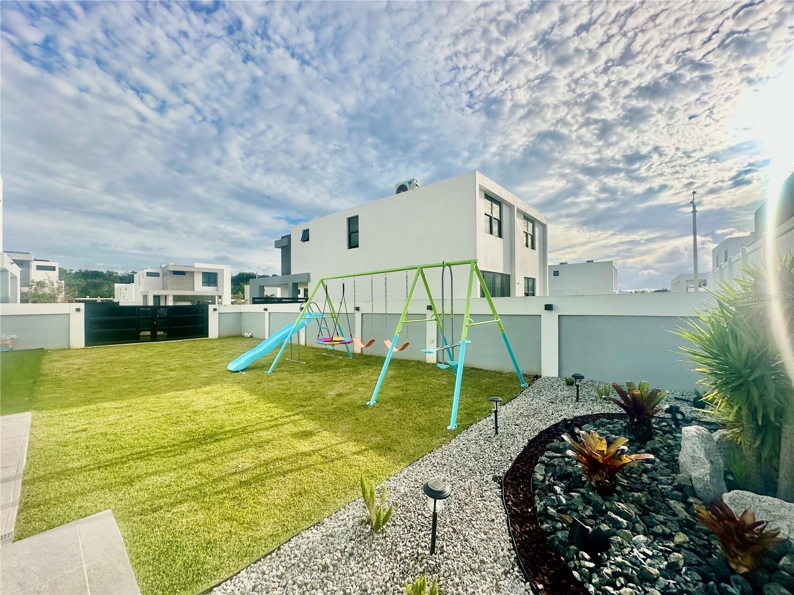 LOS SUENOS CIUDAD JARDIN - Residential