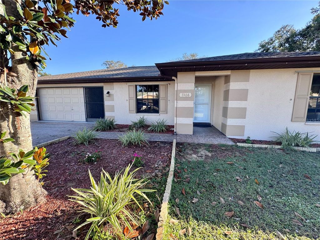 Photo of 7186 Lexington Circle, Brooksville, FL 34602 (MLS # TB8443940)