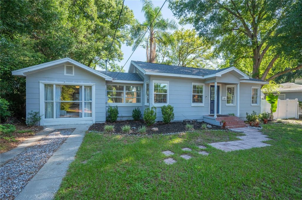 Photo of 1037 Josephine Street, Lakeland, FL 33815 (MLS # L4962883)