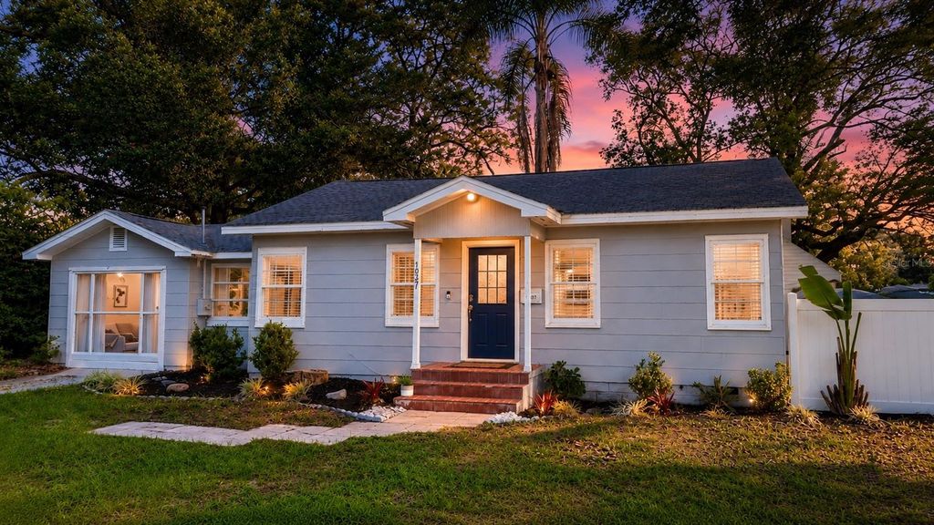 Photo of 1037 Josephine Street, Lakeland, FL 33815 (MLS # L4962883)