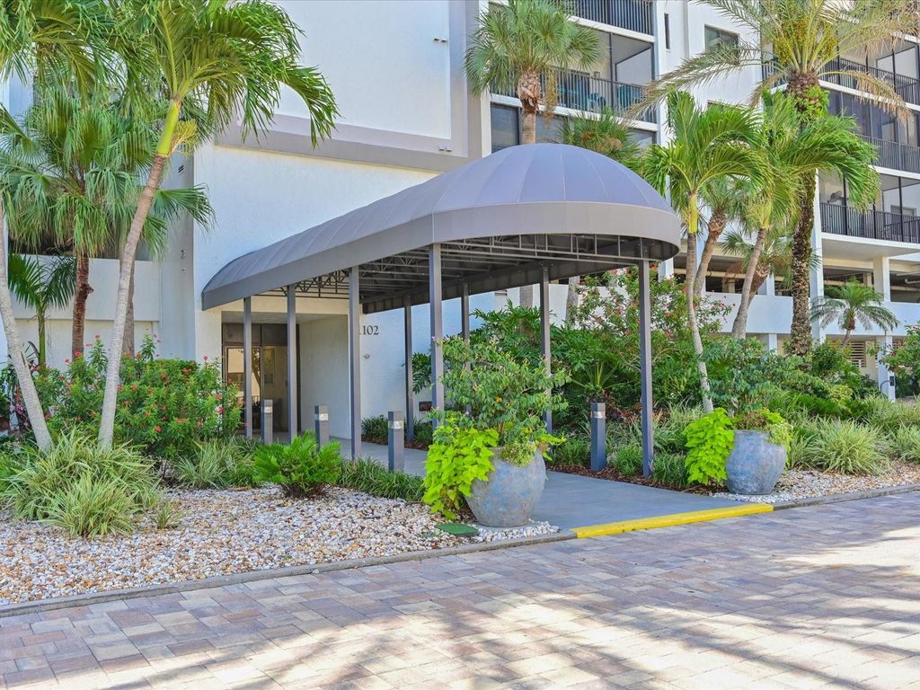 Photo of 1102 Benjamin Franklin Drive #310, Sarasota, FL 34236 (MLS # A4658677)