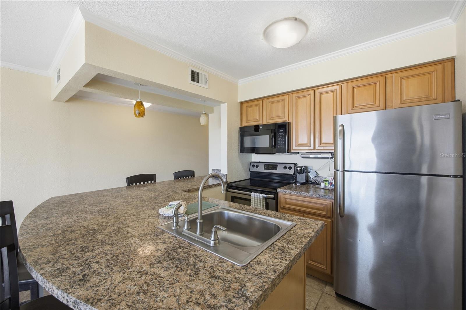 SAILPORT RESORT CONDO ON - Residential