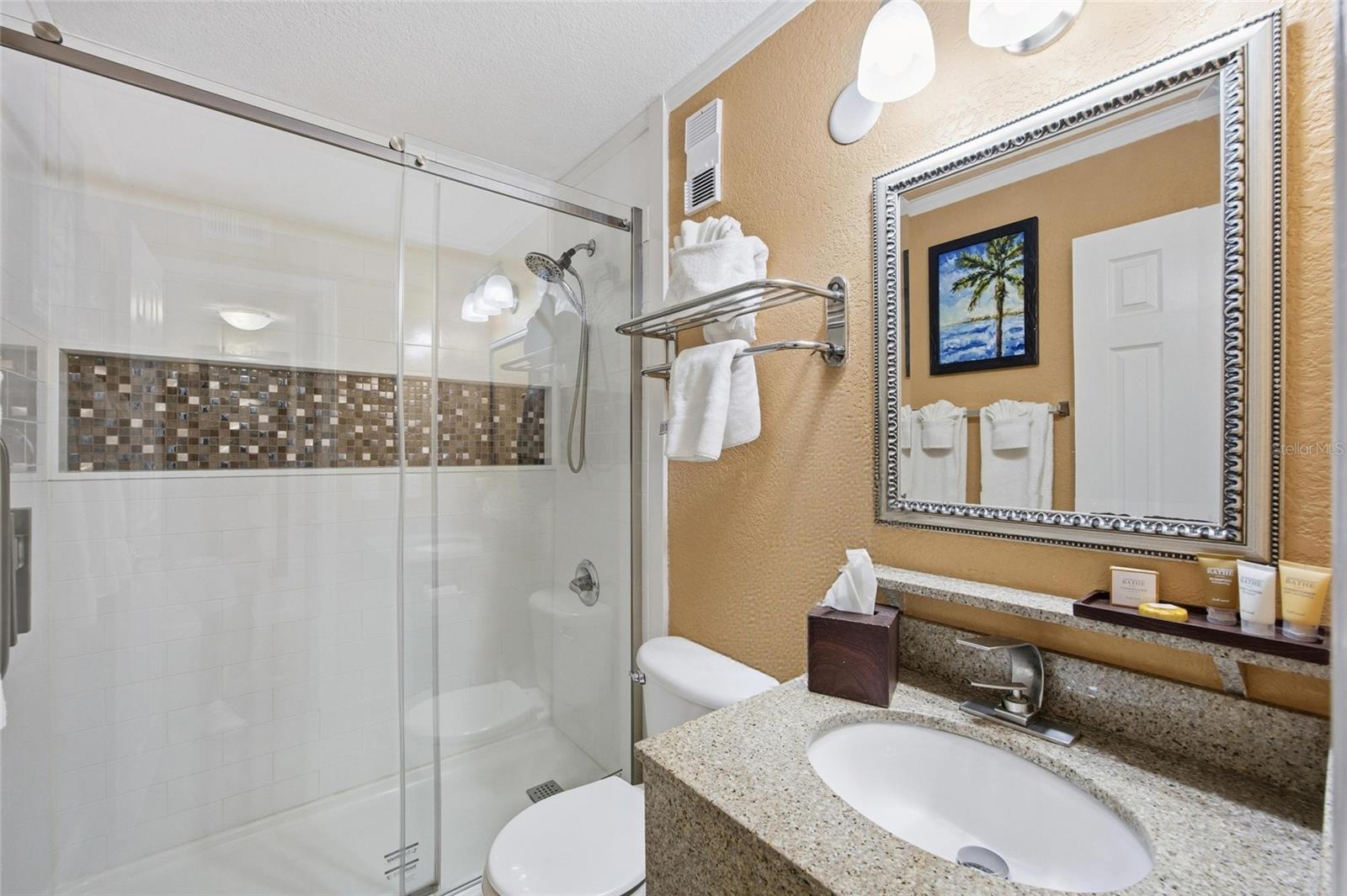 SAILPORT RESORT CONDO ON - Residential