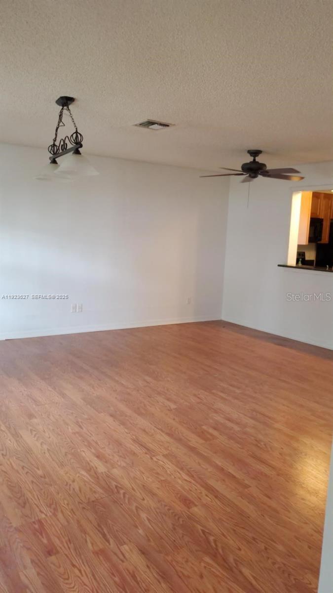 THATCHERS LANDING CONDO 03 - Residential Lease