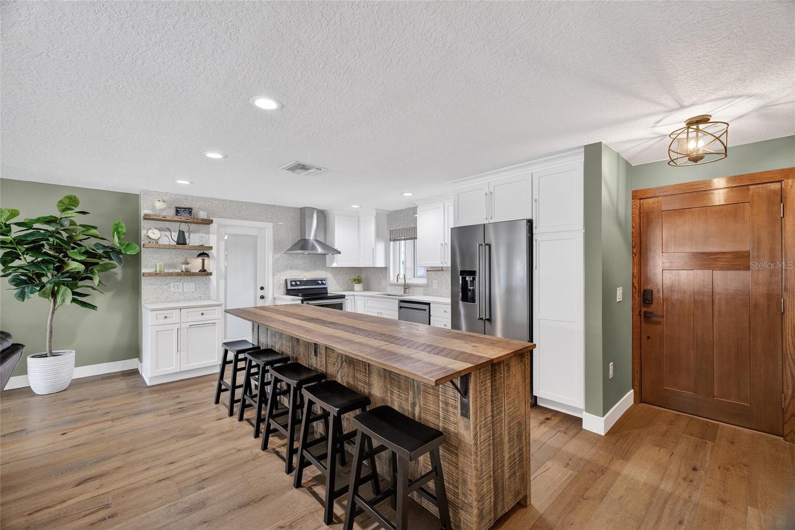 HARBOR VIEW VILLAS 4TH ADD - Residential