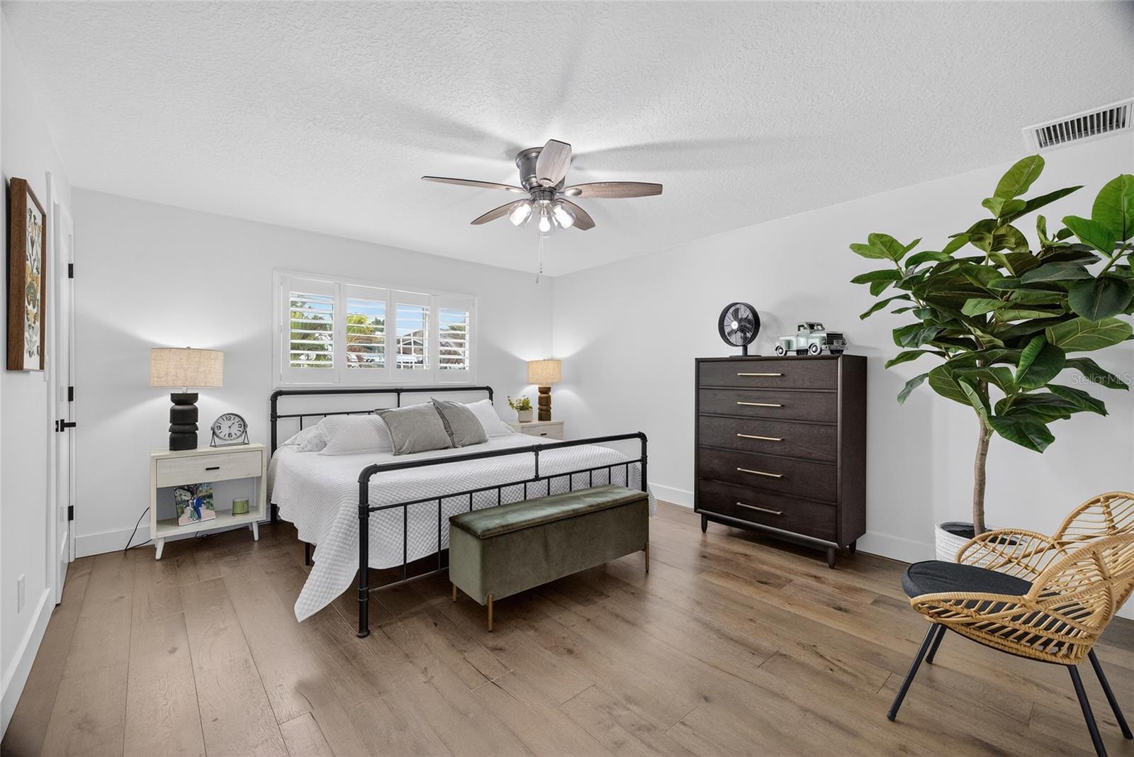 HARBOR VIEW VILLAS 4TH ADD - Residential