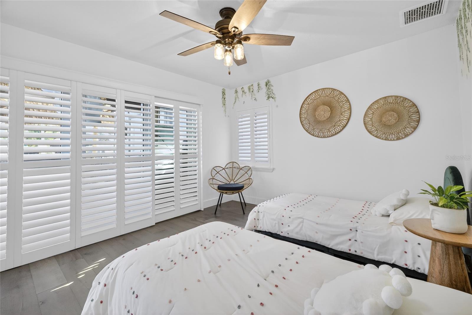 HARBOR VIEW VILLAS 4TH ADD - Residential