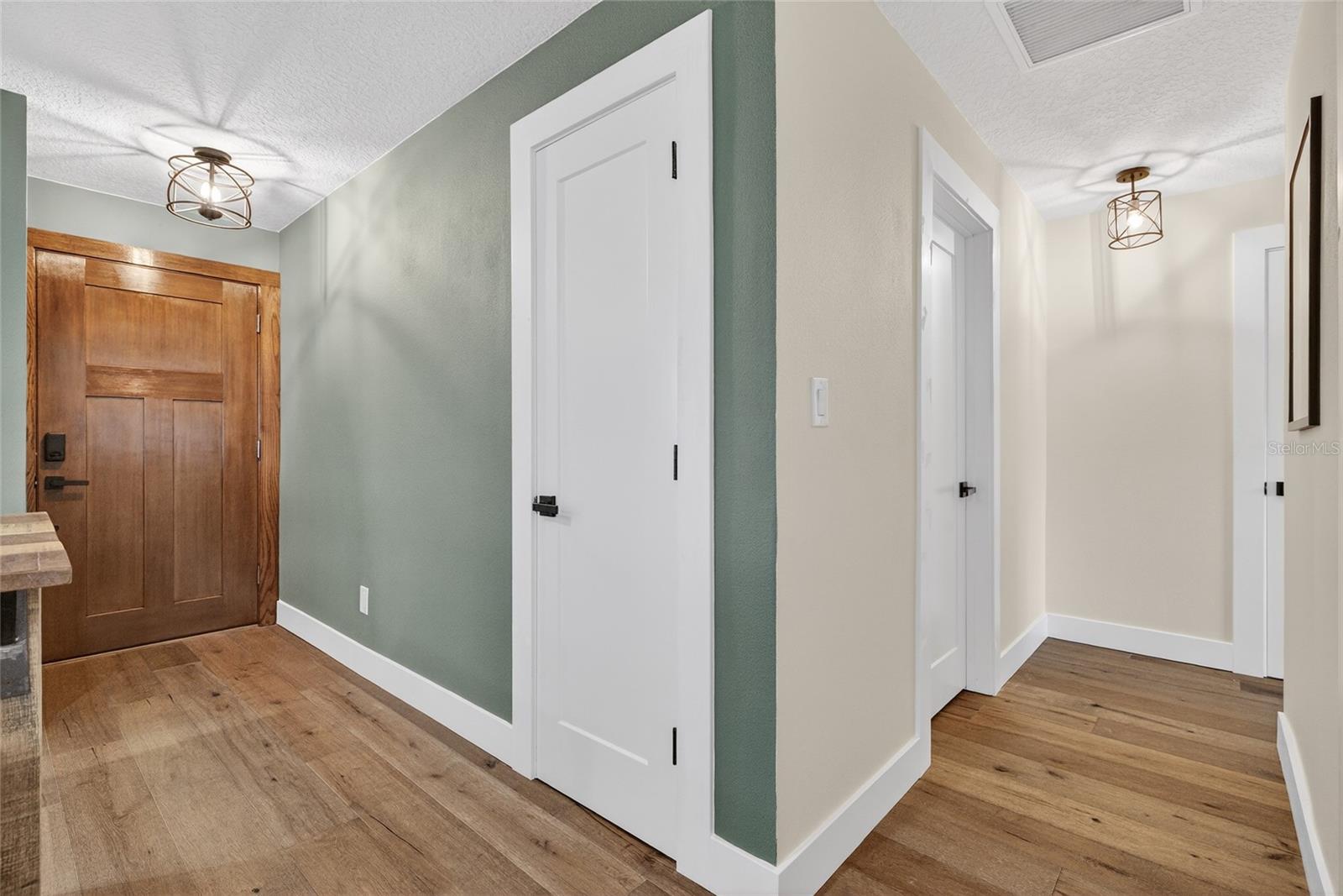 HARBOR VIEW VILLAS 4TH ADD - Residential