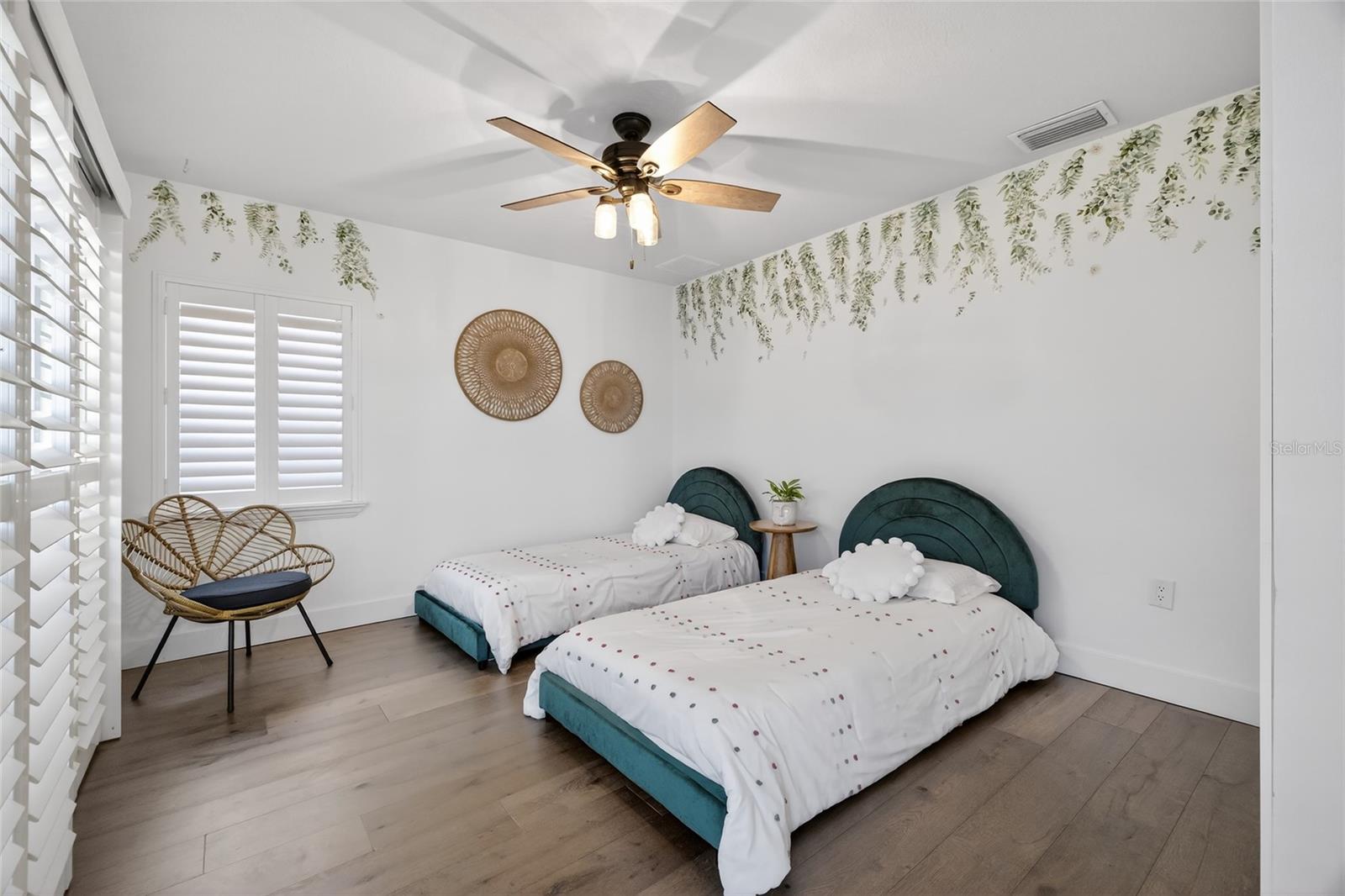 HARBOR VIEW VILLAS 4TH ADD - Residential