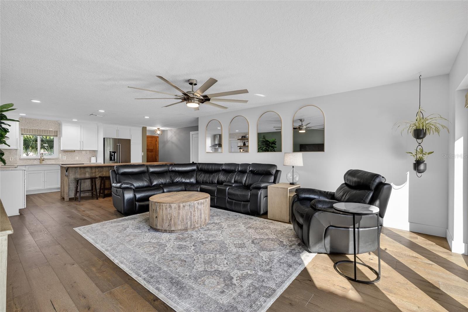 HARBOR VIEW VILLAS 4TH ADD - Residential