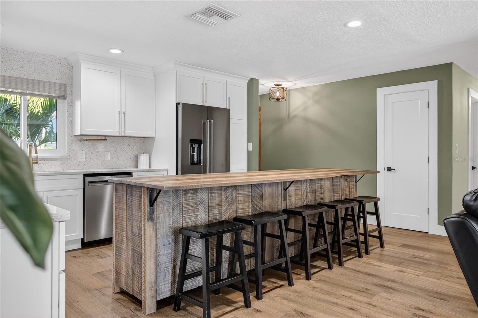 HARBOR VIEW VILLAS 4TH ADD - Residential