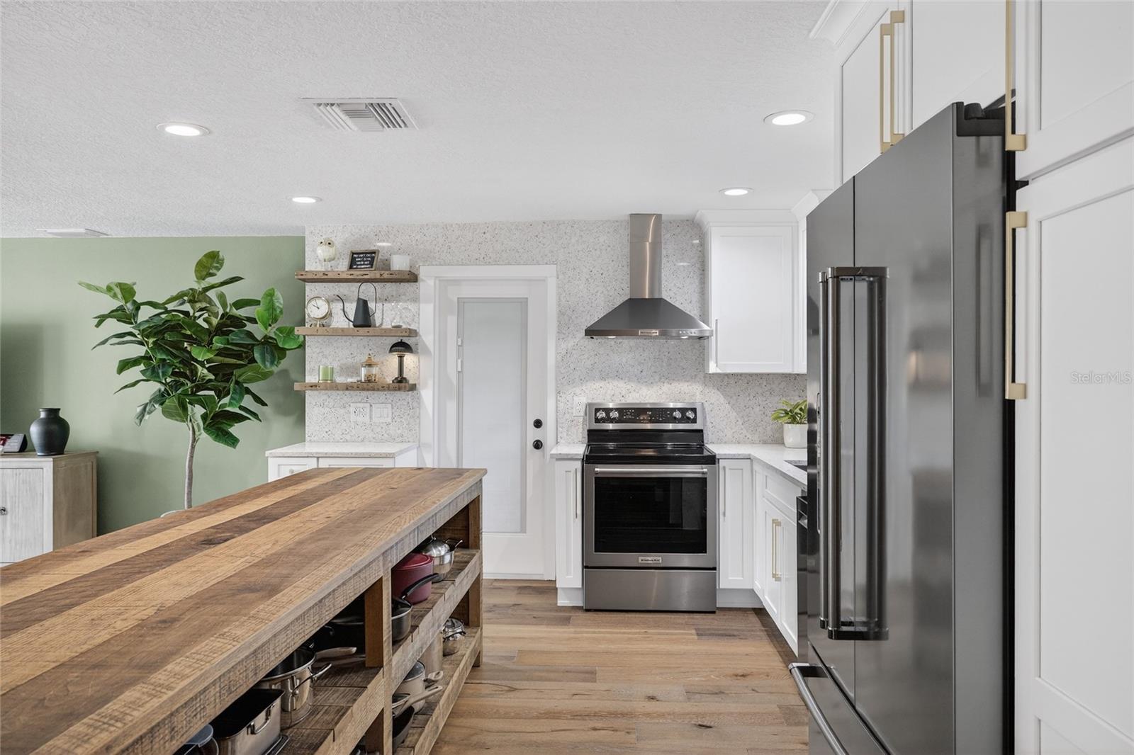 HARBOR VIEW VILLAS 4TH ADD - Residential