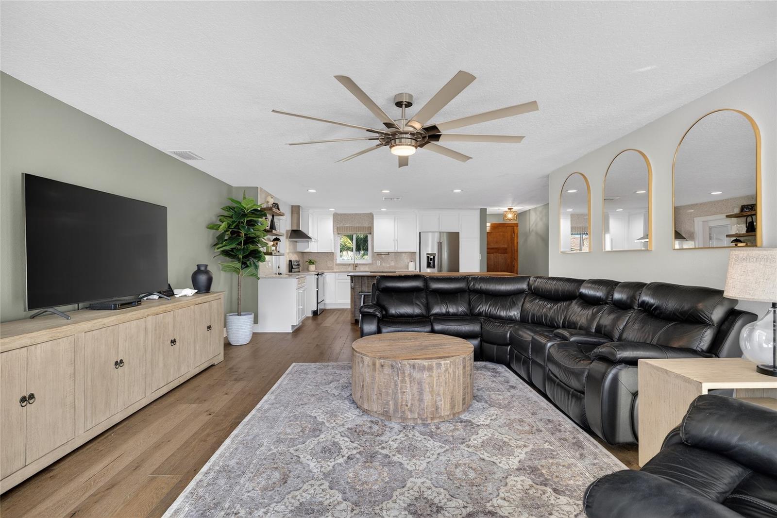 HARBOR VIEW VILLAS 4TH ADD - Residential