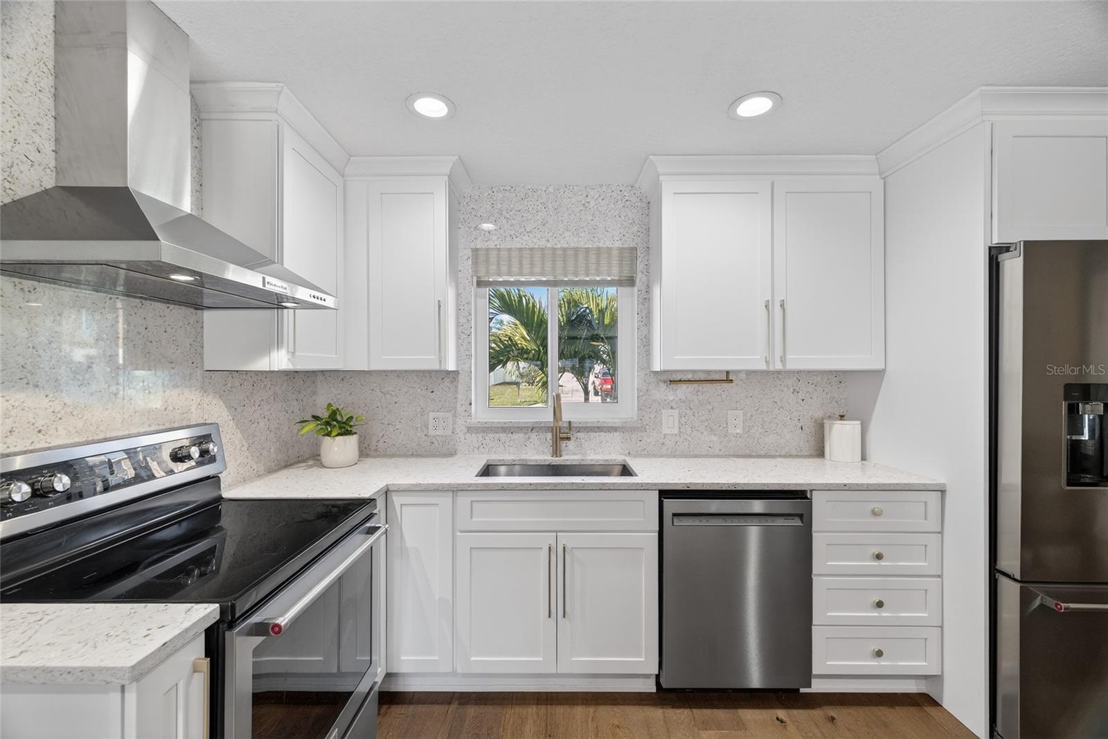 HARBOR VIEW VILLAS 4TH ADD - Residential