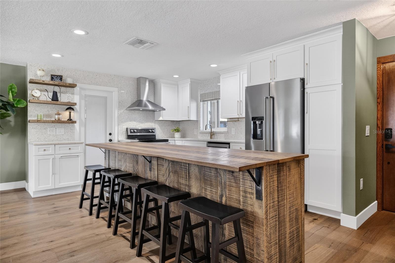 HARBOR VIEW VILLAS 4TH ADD - Residential