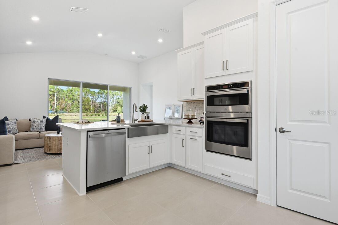 601 MOON SHELL CIRCLE