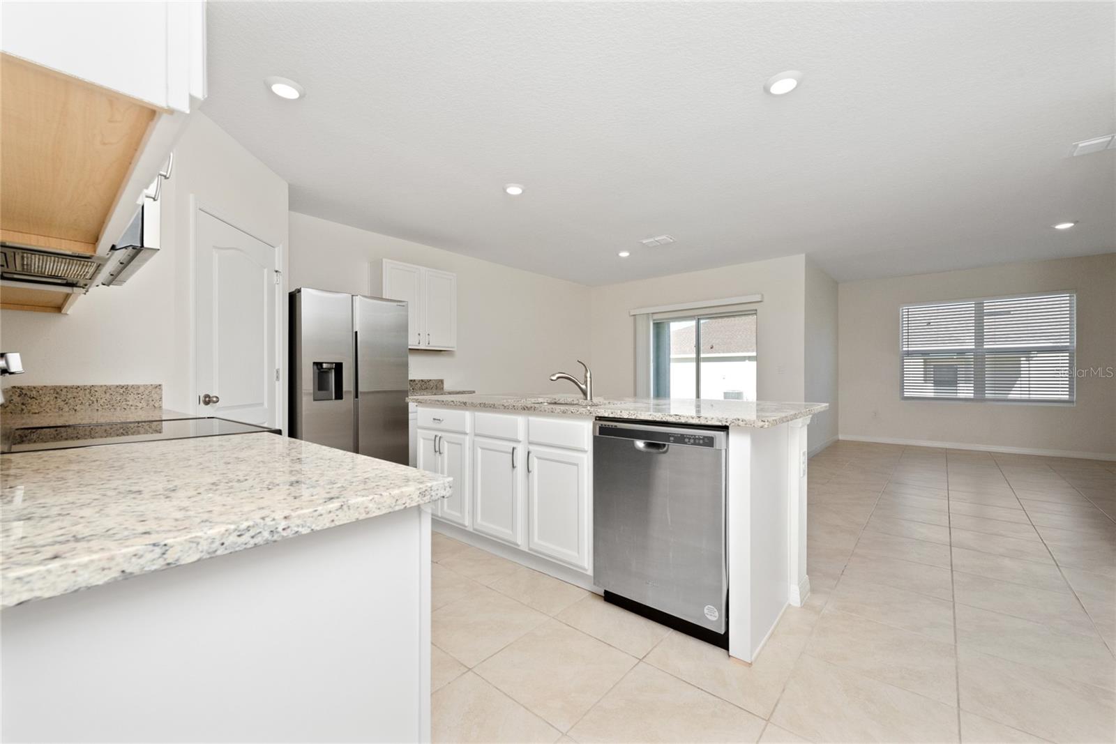 SUNCREST - Residential Lease
