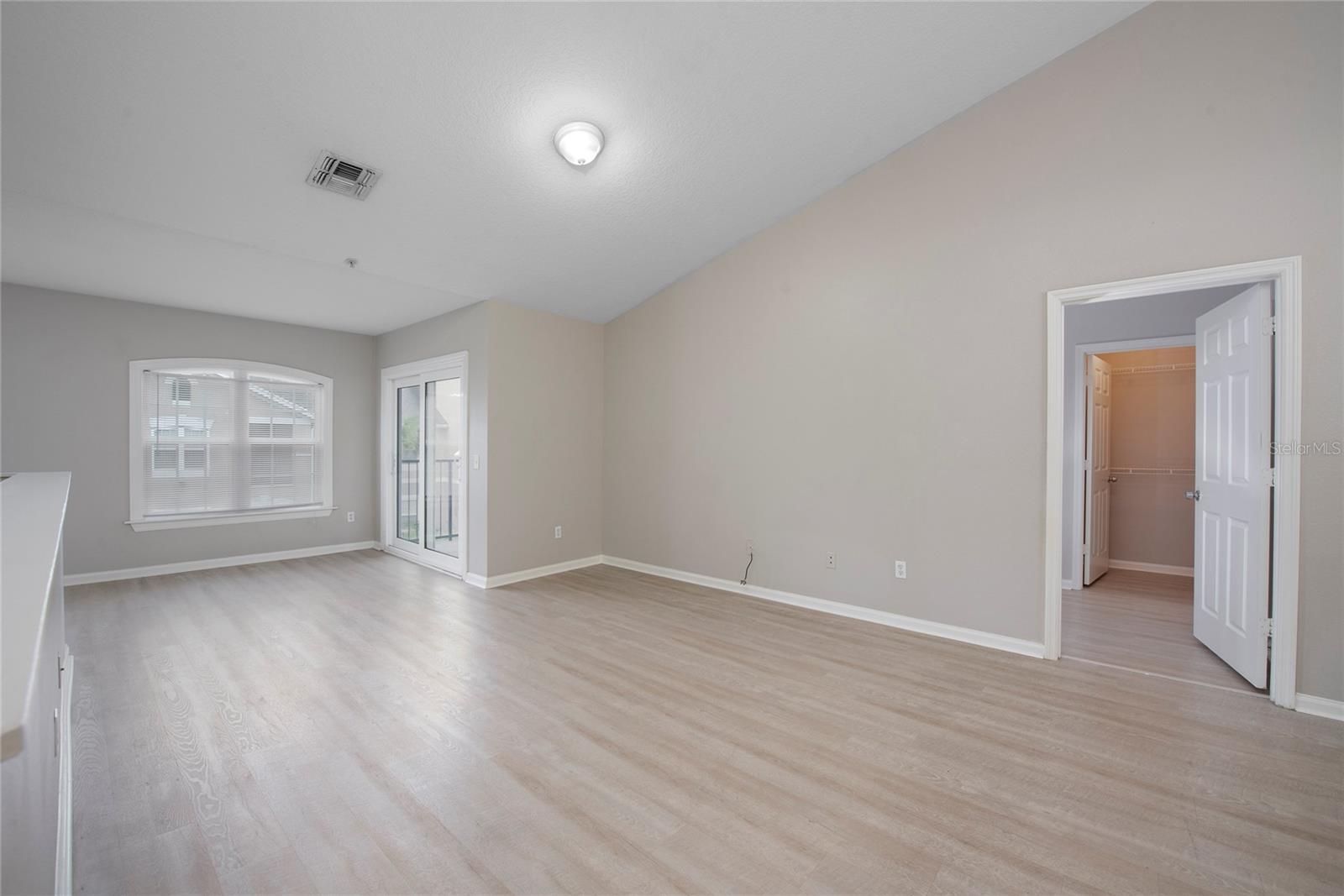 COURTNEY LNDG - Residential