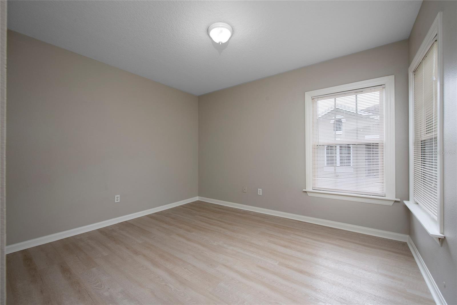 COURTNEY LNDG - Residential