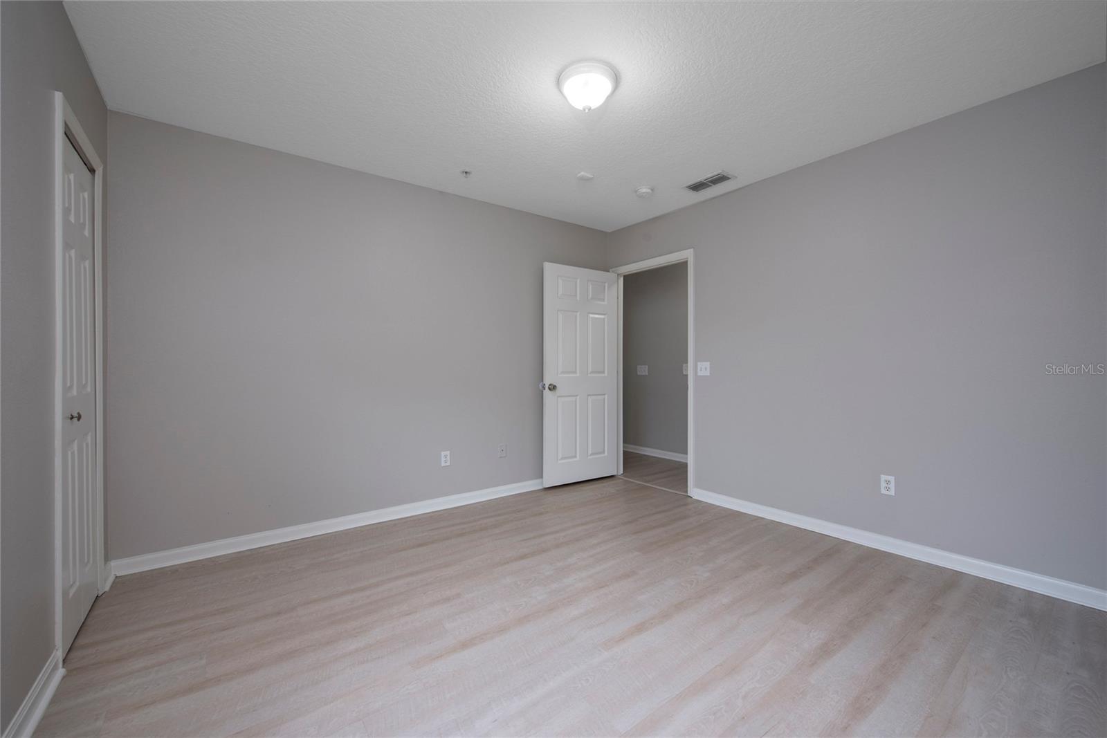 COURTNEY LNDG - Residential