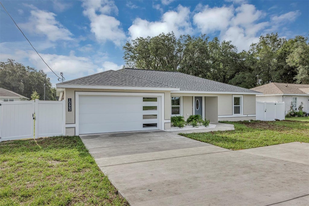 Photo of 10463 SW 140th Avenue, Dunnellon, FL 34432 (MLS # OM728530)