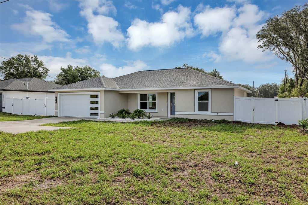 Photo of 10463 SW 140th Avenue, Dunnellon, FL 34432 (MLS # OM728530)