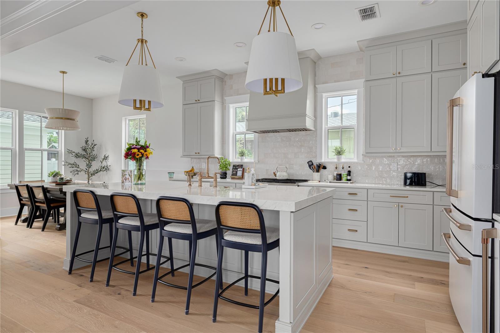 HYDE PARK - Residential