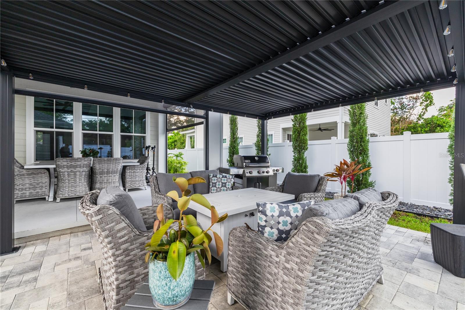 HYDE PARK - Residential