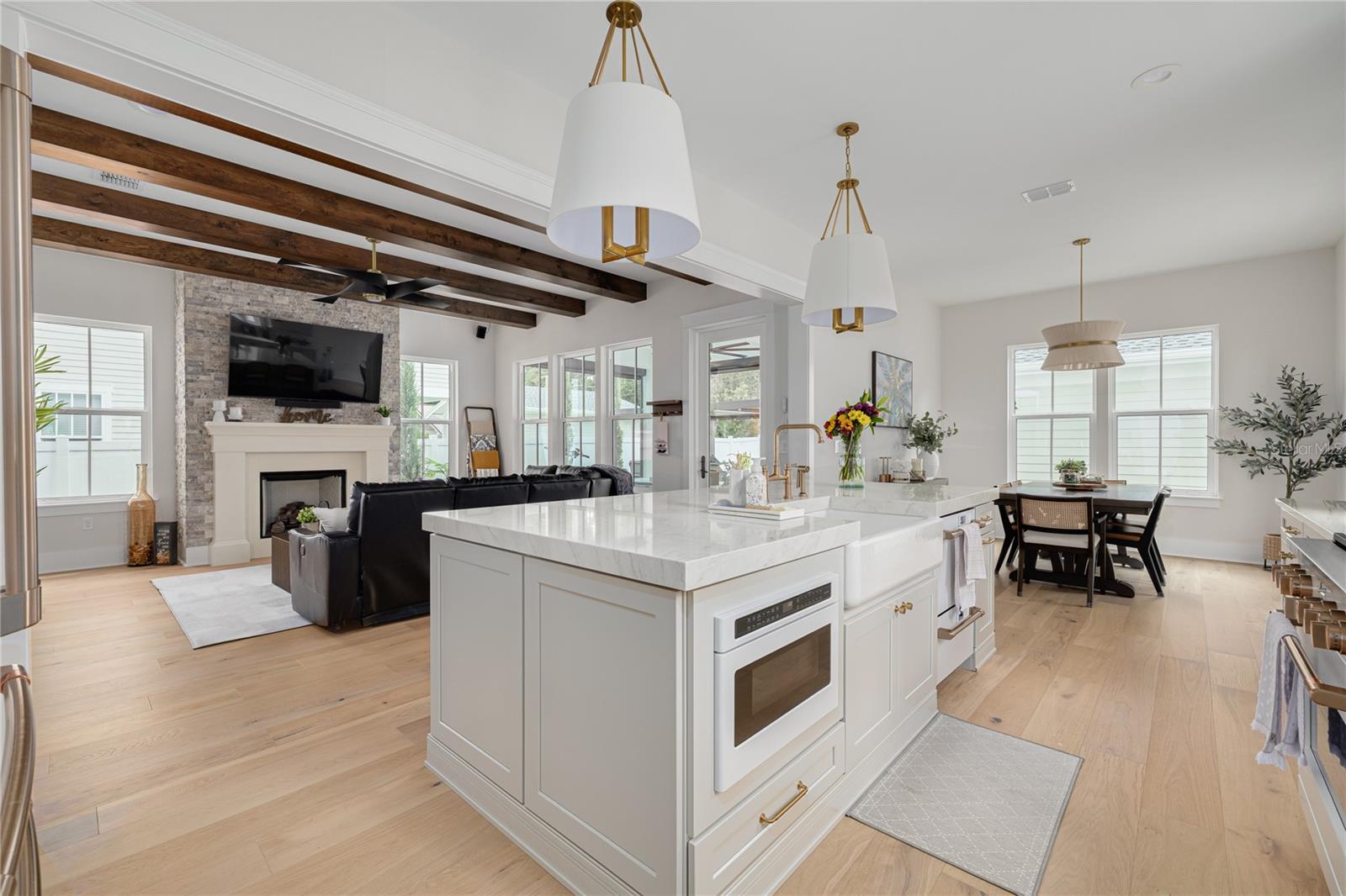 HYDE PARK - Residential