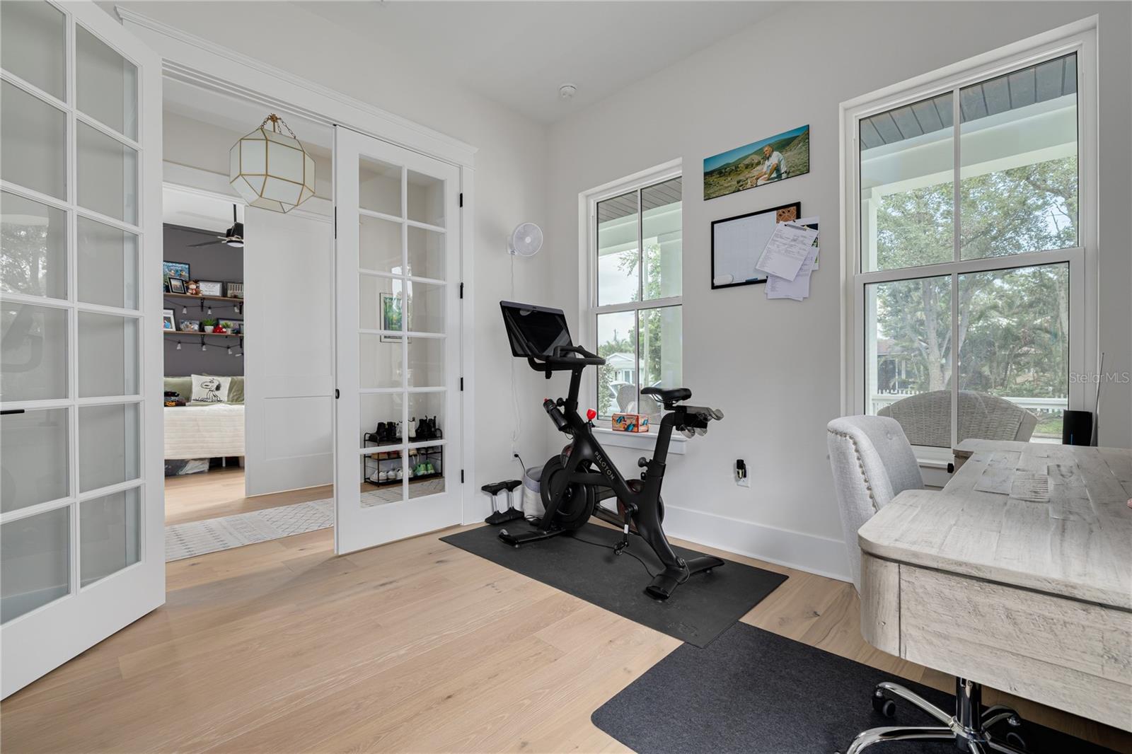 HYDE PARK - Residential