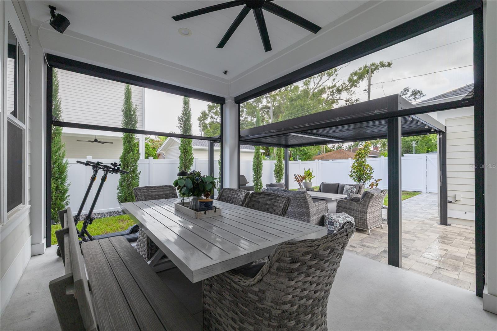 HYDE PARK - Residential