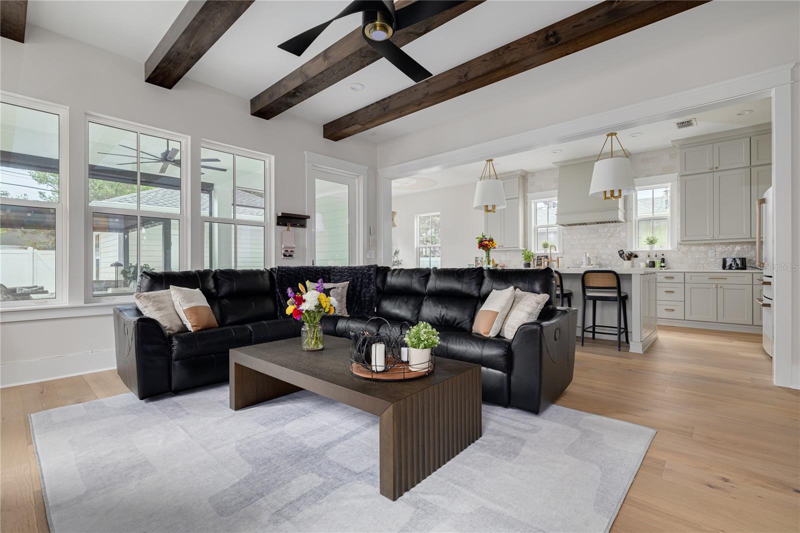 HYDE PARK - Residential