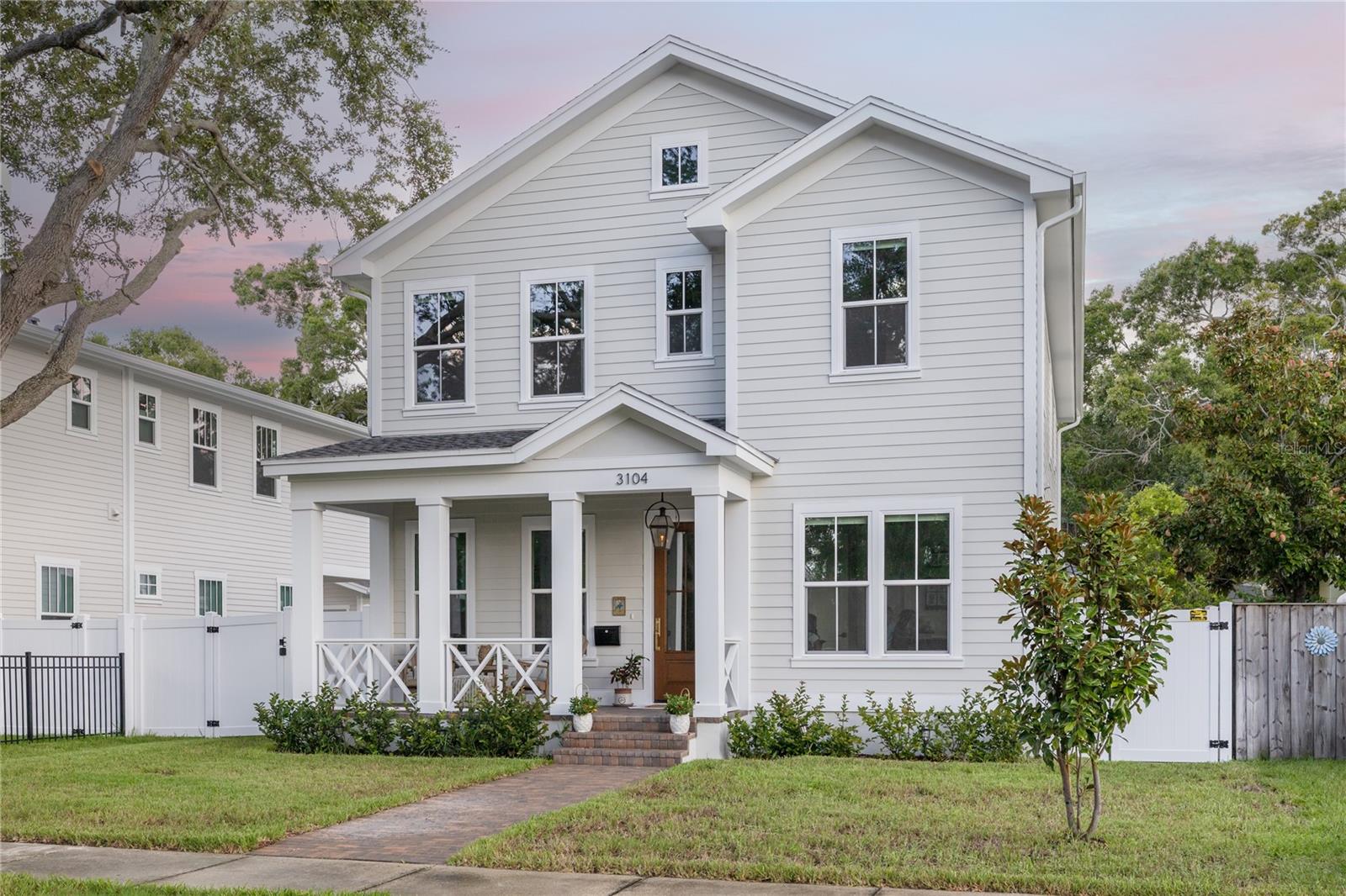 HYDE PARK - Residential